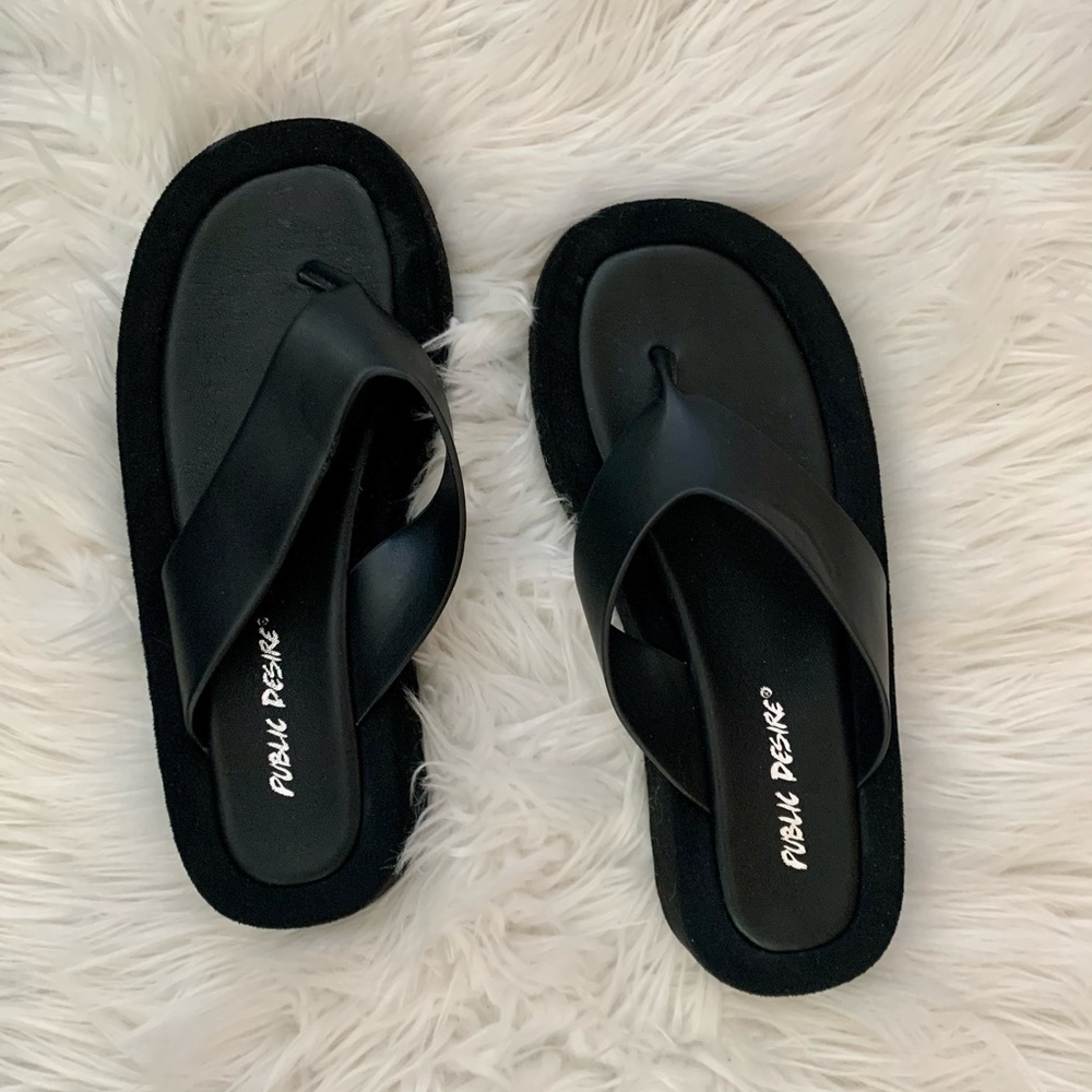 Chunky thong sandals